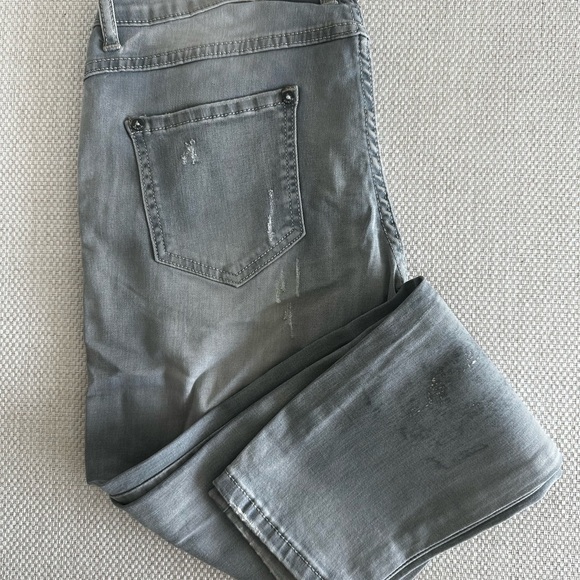 Gray Distressed Jeans - Picture 9 of 9